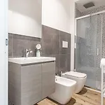 Hostmate - - Pirelli 30 Suite- Porta Nuova 公寓 *